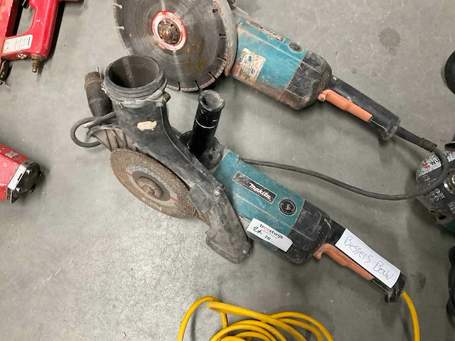 Makita haakse slijpmachine (4x) - afbeelding 4 van  8