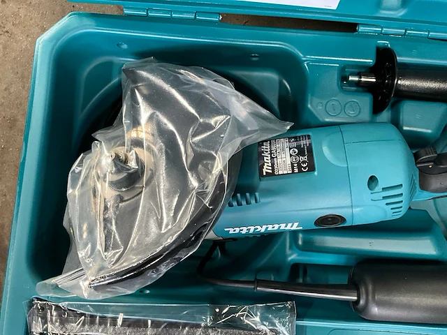 Makita haakse slijpmachine set - afbeelding 7 van  8