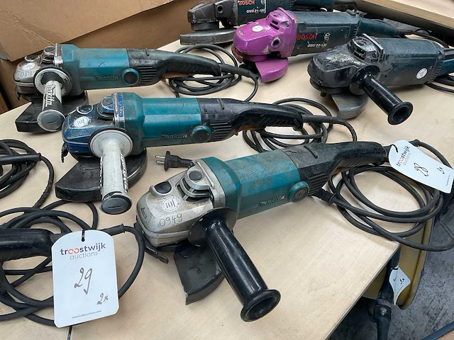 Makita haakse slijpmachine - afbeelding 1 van  1