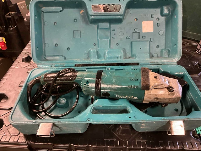 Makita haakse slijpmachine - afbeelding 1 van  4