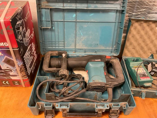 Makita hm0860c breekhamer - afbeelding 1 van  4
