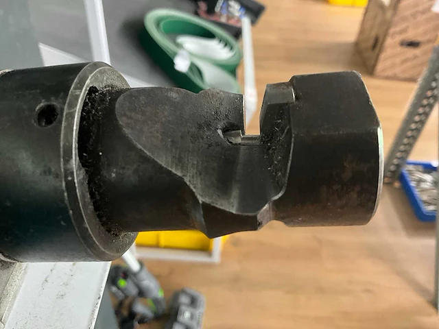 Makita jn3200 knabbelschaar - afbeelding 1 van  3