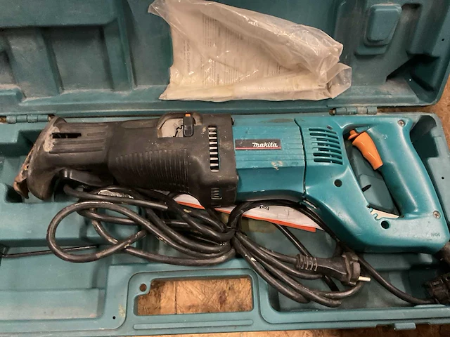 Makita jr 3020 reciprozaag - afbeelding 2 van  4