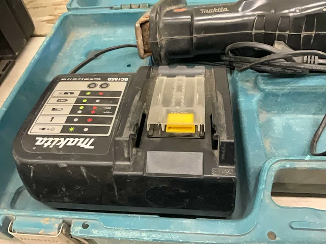Makita l xt reciprozaag (2x) - afbeelding 5 van  5