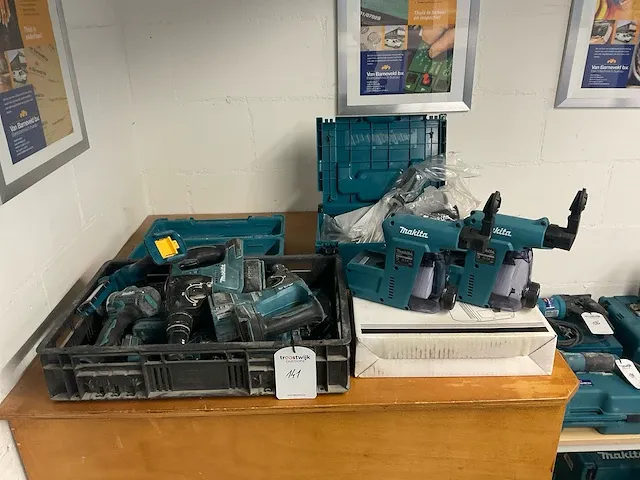 Makita partij accugereedschap en accessoires - afbeelding 1 van  5