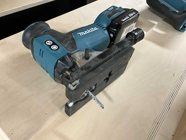 Makita recipro-en decoupeerzaag - afbeelding 6 van  9