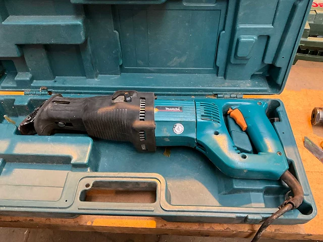 Makita reciprozaag - afbeelding 1 van  3