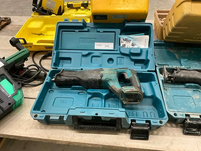 Makita reciprozaag - afbeelding 1 van  3
