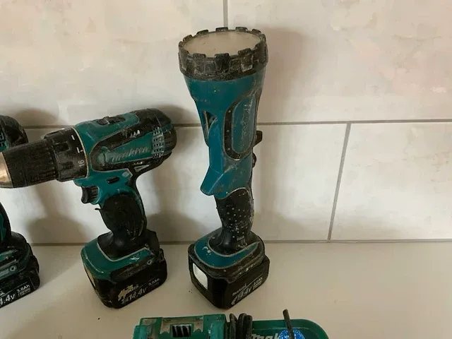 Makita schroefboormachine (2x) - afbeelding 3 van  5