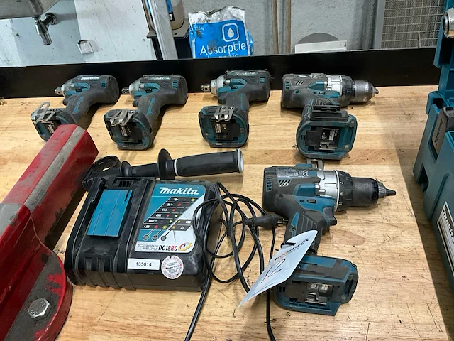 Makita schroefboormachine (5x) - afbeelding 1 van  6