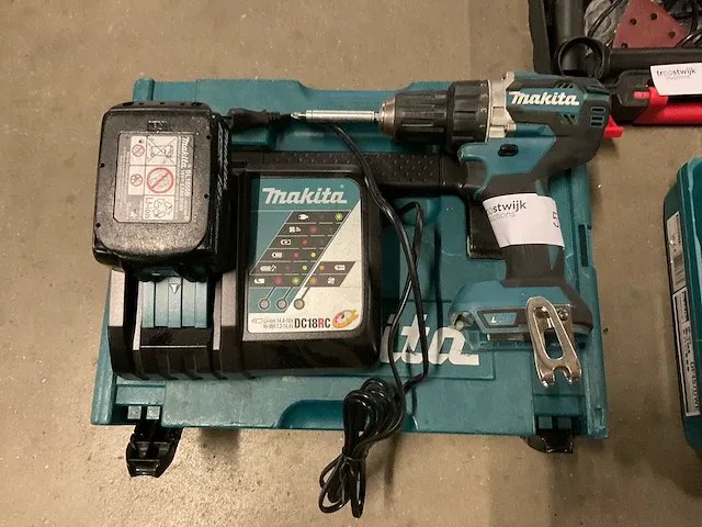 Makita schroefboormachine - afbeelding 1 van  4
