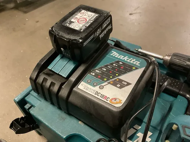 Makita schroefboormachine - afbeelding 4 van  4