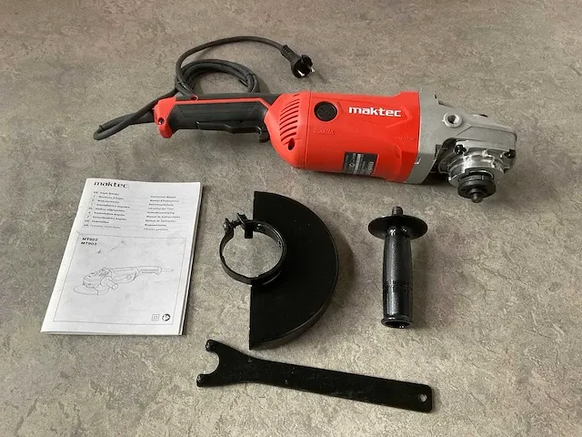 Maktec - mt902 - haakse slijper - afbeelding 6 van  8