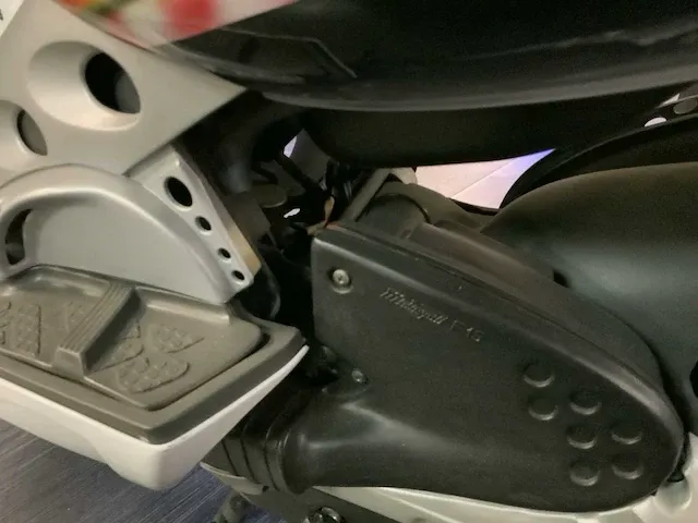 Malaguti bromscooter firefox f15 lc jos verstappen bromscooter - afbeelding 3 van  20