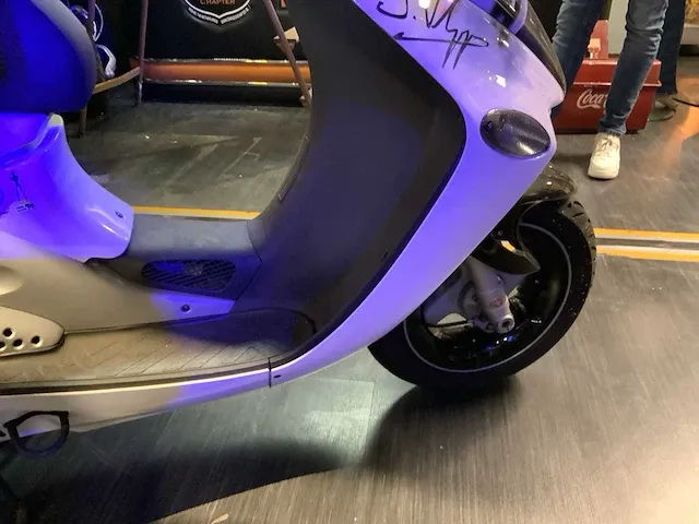 Malaguti bromscooter firefox f15 lc jos verstappen bromscooter - afbeelding 6 van  20