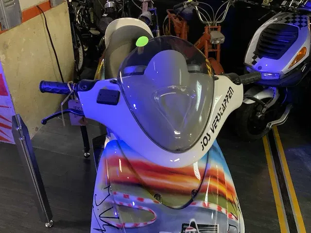 Malaguti bromscooter firefox f15 lc jos verstappen bromscooter - afbeelding 10 van  20