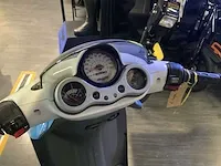 Malaguti bromscooter firefox f15 lc jos verstappen bromscooter - afbeelding 16 van  20