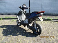 Malaguti fire fox f15 - bromscooter - liquid cooled 2 tact - scooter - afbeelding 2 van  12
