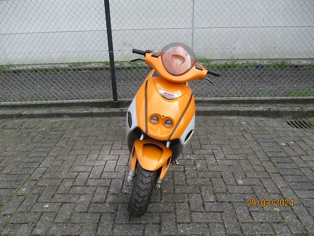 Malaguti liquid cooled - bromscooter - firefox f15 lc dd twin disk 2 tact - scooter - afbeelding 4 van  10