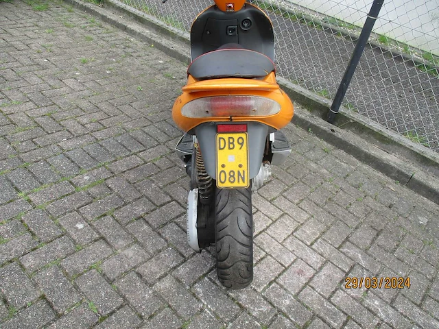 Malaguti liquid cooled - bromscooter - firefox f15 lc dd twin disk 2 tact - scooter - afbeelding 10 van  10