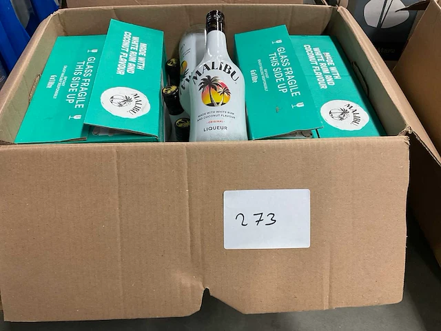 Malibu rum - afbeelding 2 van  6