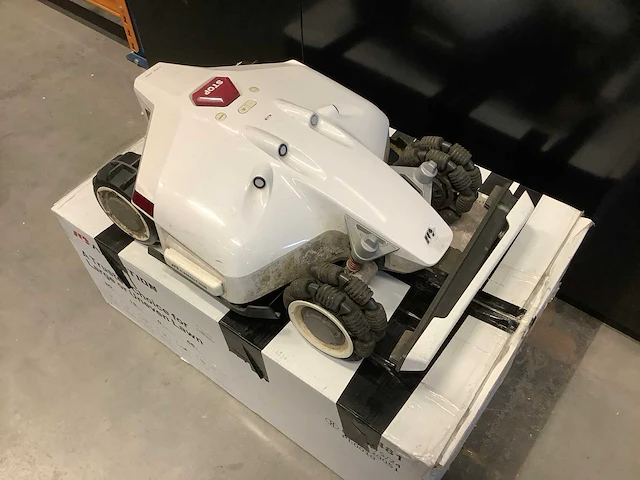 Mammotion luba 2 awd 1000 robotmaaier - afbeelding 8 van  10