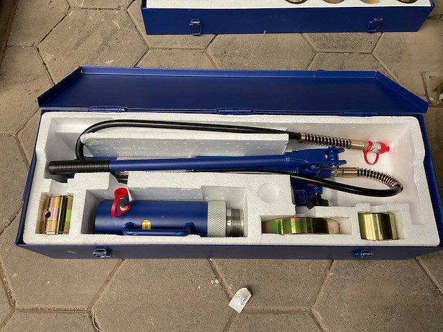 Mammuth body frame repair kit - afbeelding 1 van  5