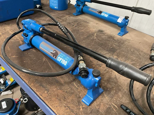 Mammuth cp700 hydraulische handpomp - afbeelding 2 van  3
