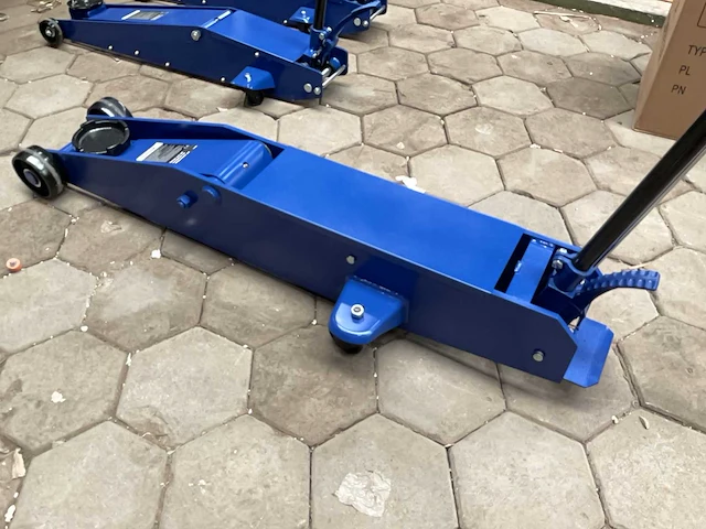 Mammuth fj10h garagekrik - afbeelding 3 van  4