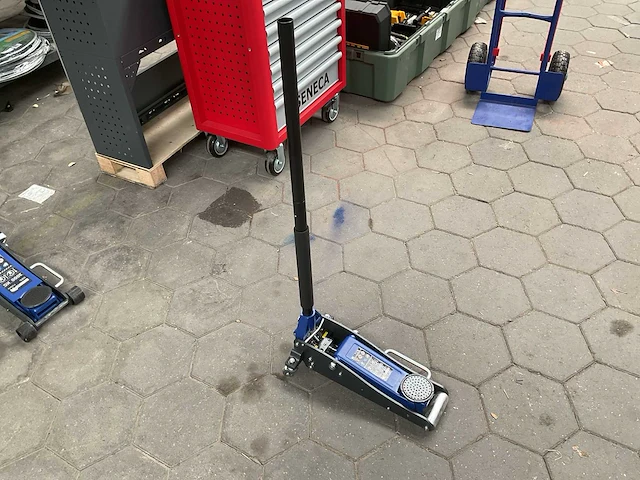 Mammuth fj15as garagekrik - afbeelding 1 van  4