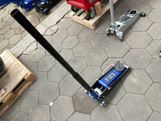 Mammuth fj15as garagekrik - afbeelding 1 van  4