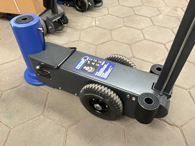 Mammuth fj30ahf garagekrik - afbeelding 3 van  4