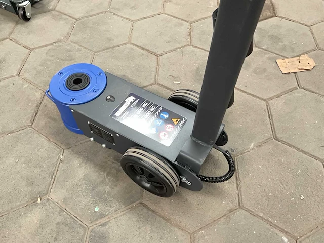 Mammuth fj30eh garagekrik - afbeelding 3 van  5