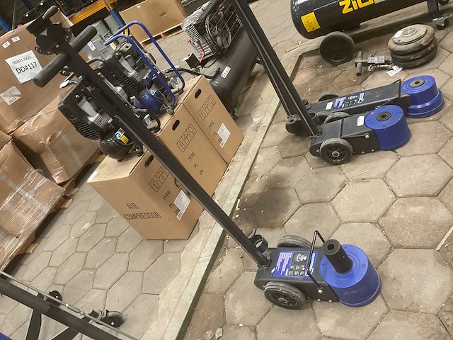 Mammuth fj40aht garagekrik - afbeelding 1 van  5