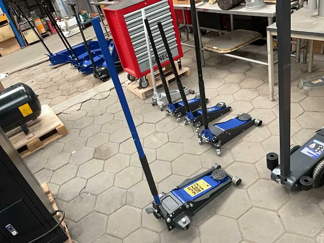 Mammuth jg25sl garagekrik - afbeelding 1 van  4