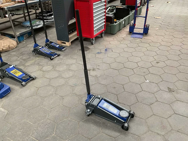 Mammuth jg30n garagekrik - afbeelding 1 van  4