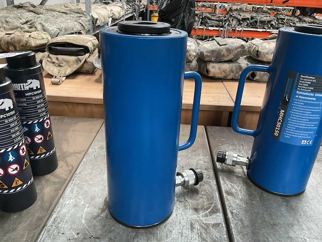 Mammuth mhc30150 hydraulische cilinder - afbeelding 2 van  3