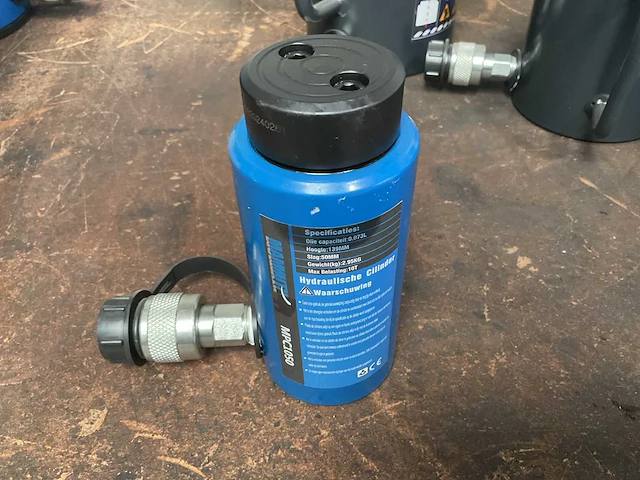 Mammuth mpc1050 hydraulische cylinder - afbeelding 1 van  3