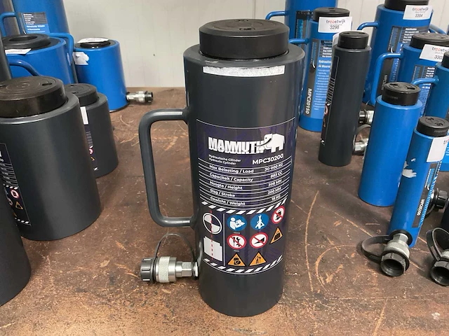 Mammuth mpc30200 hydraulische cylinder - afbeelding 1 van  3