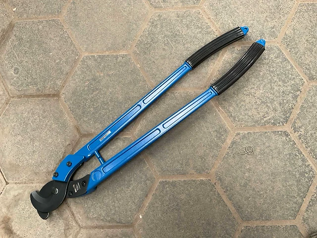 Mammuth tc500 kabelkniptang - afbeelding 1 van  2