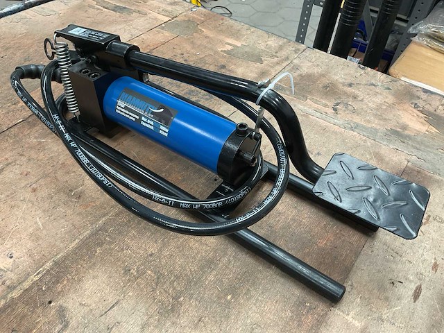 Mammuth tfp800 hydraulische voetpomp - afbeelding 2 van  5