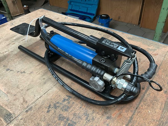 Mammuth tfp800 hydraulische voetpomp - afbeelding 4 van  5