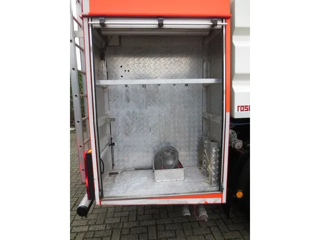 Man - 19.364 - brandweerwagen - afbeelding 11 van  26