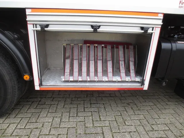 Man - 19.364 - brandweerwagen - afbeelding 15 van  26