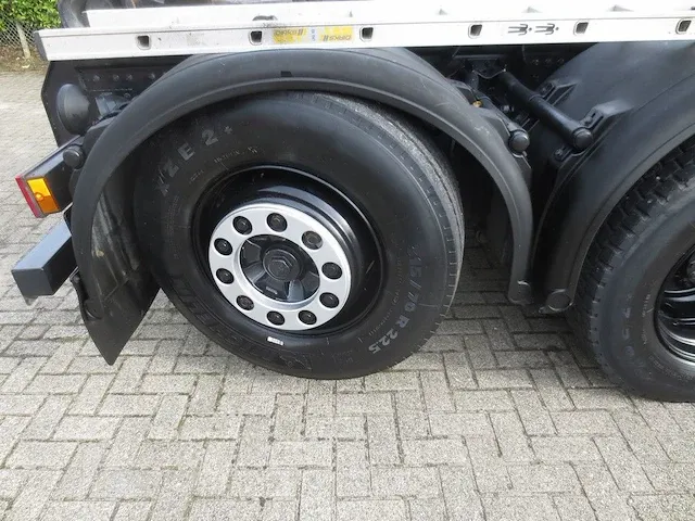 Man - 27-fnl-g - brandweerwagen - afbeelding 9 van  19