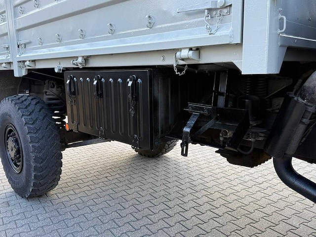 Man - kat 1 - vrachtwagen - afbeelding 3 van  27