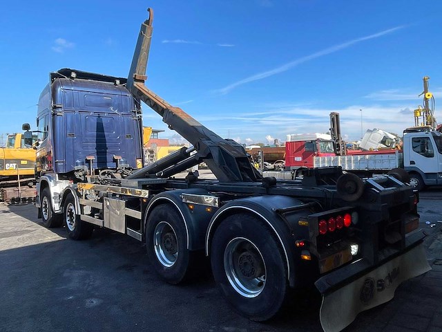 Man - kat 1 - vrachtwagen - afbeelding 9 van  27