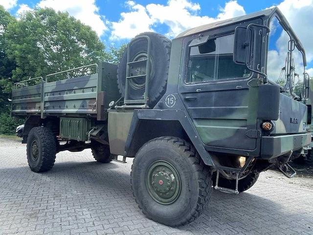 Man - kat 4x4 - vrachtwagen - afbeelding 4 van  25