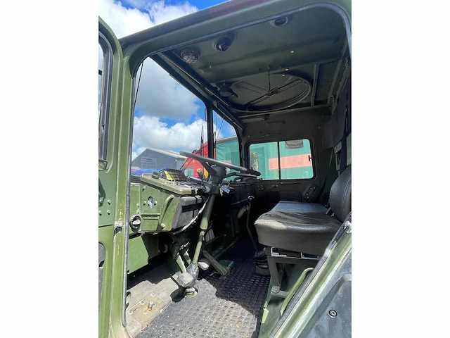 Man - kat 4x4 - vrachtwagen - afbeelding 8 van  25