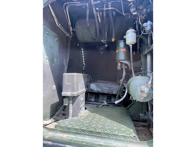 Man - kat 4x4 - vrachtwagen - afbeelding 3 van  25